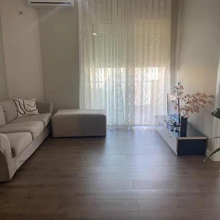 Apartmán Spacious With Balcony Yzberishti