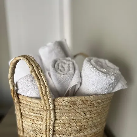 Apartmán Spacious With Balcony Yzberishti